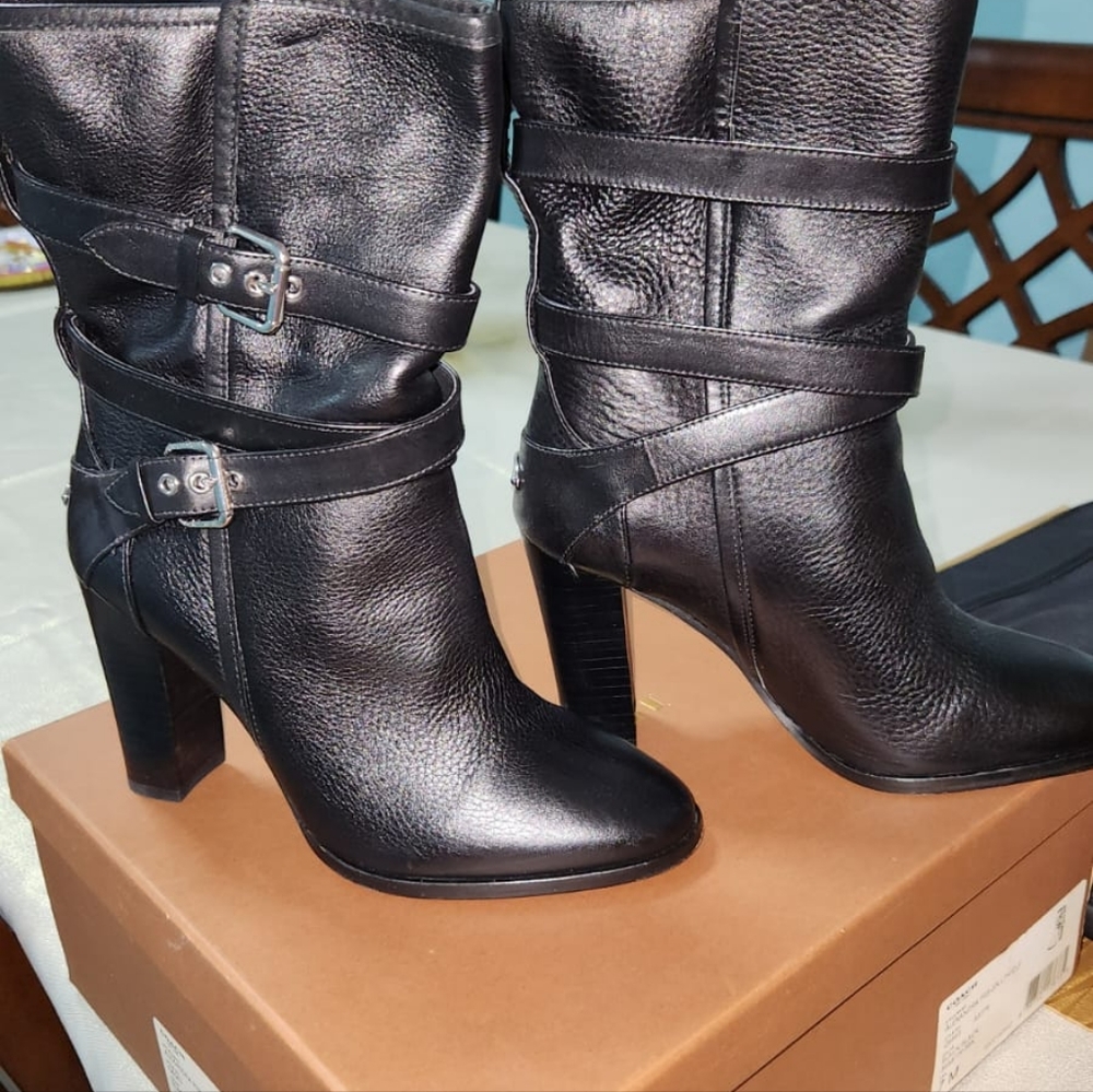 Boots - Picture 3 of 3